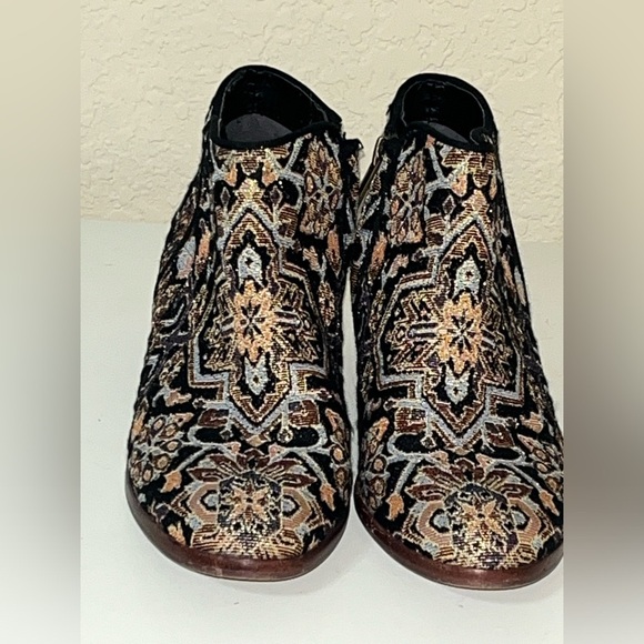 Sam Edelman Petty Tapestry Black Multicolor Ankle Shoes Boots Womens - Picture 2 of 9
